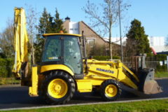 Komatsu WB93R-5EO: технические характеристики