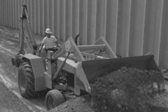 JOHN DEERE ПРАЗДНУЕТ 50-ЛЕТНИЙ ЮБИЛЕЙ ЭКСКАВАТОРОВ-ПОГРУЗЧИКОВ