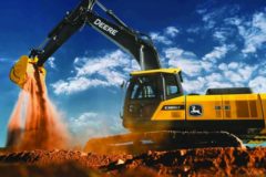 John Deere E380LC стал экскаватором года на конкурсе «Инновации в строительной технике»